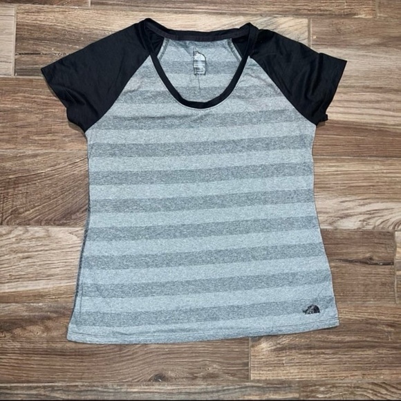 The North Face Short Sleeve Flash Dry Workout Top - Picture 1 of 3